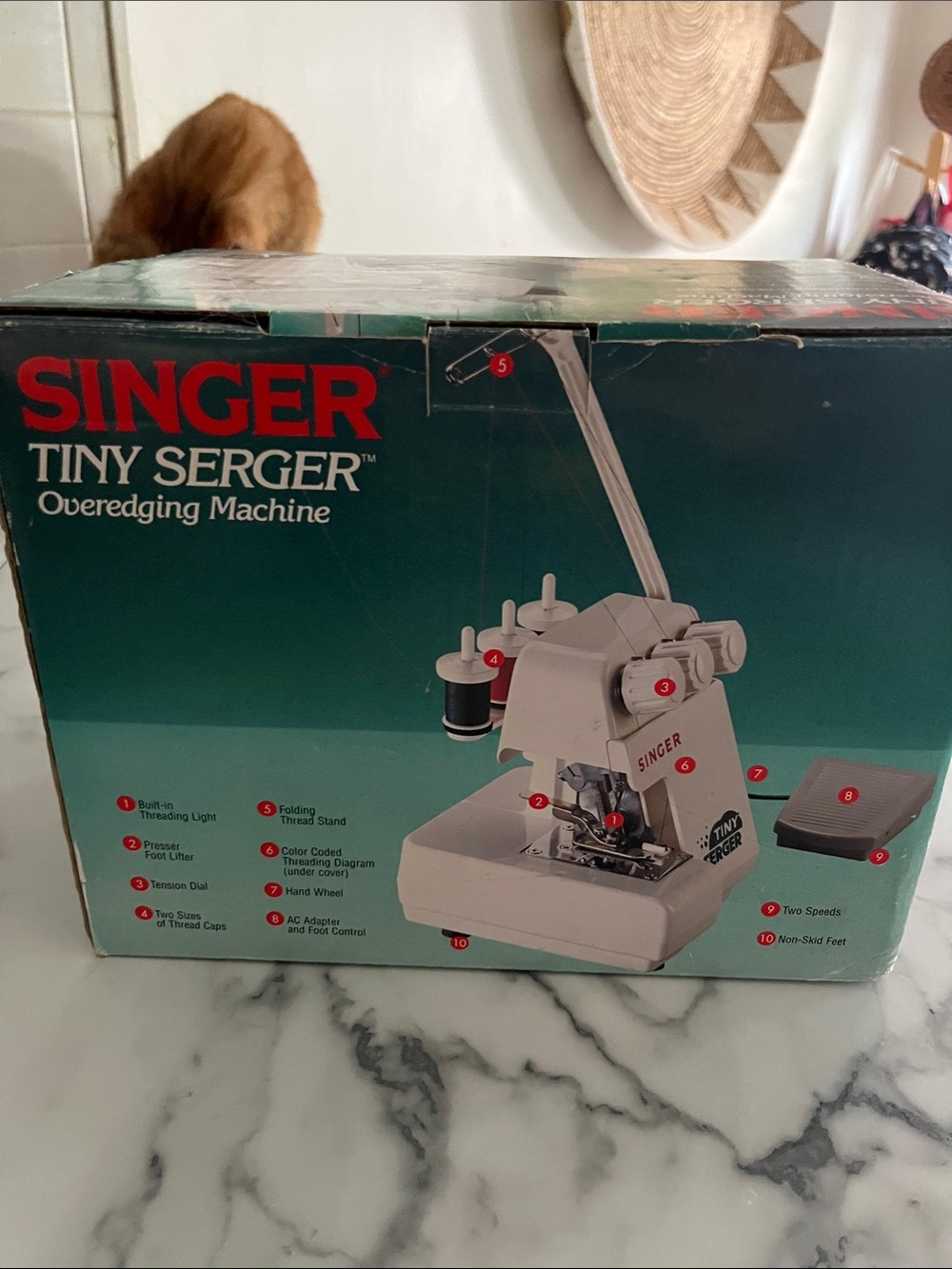 Mini serger - Picture 3 of 6